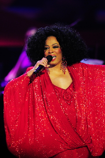 Diana Rosso 20 Symphonica In Rosso In Concert With Diana Ross Stock