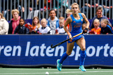 MALDEN, NETHERLANDS - MAY 29: Sofia Toccalino of Argentina, Valentina  Raposo of Argentina during the FIH Hockey Pro League match between  Netherlands and Argentina at Sportcomplex de Kluis on May 29, 2022