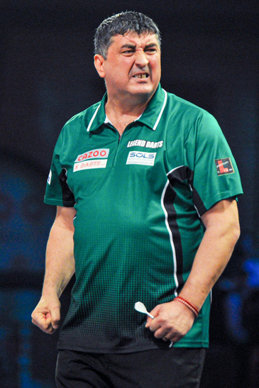 LONDON, UNITED KINGDOM - DECEMBER 22: Danny Jansen of the Netherlands in  action during Day Eight of the Cazoo World Darts Championship at Alexandra  Palace on December 21, 2022 in London, England. (